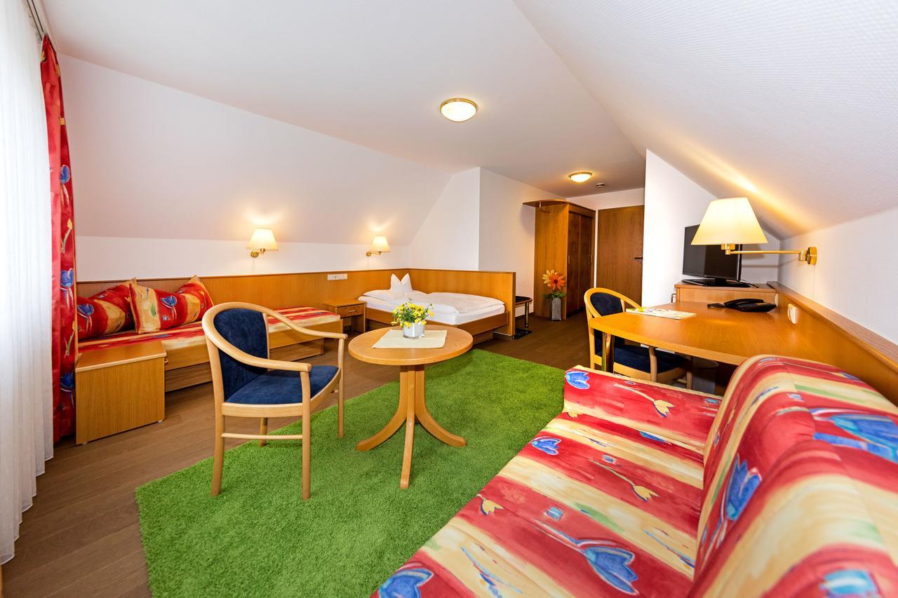 Gasthof - Hotel Zum Ochsen Gmbh Berghulen Eksteriør bilde