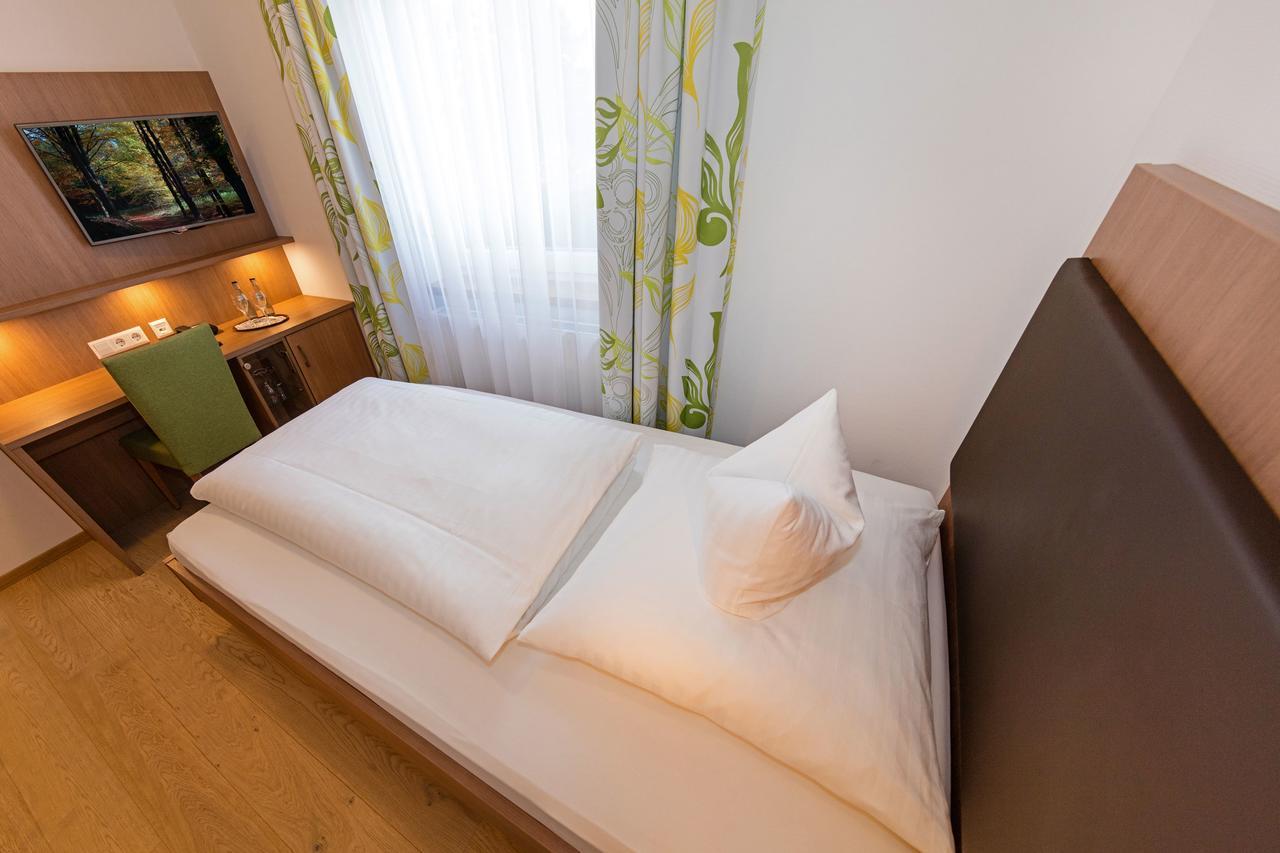 Gasthof - Hotel Zum Ochsen Gmbh Berghulen Eksteriør bilde