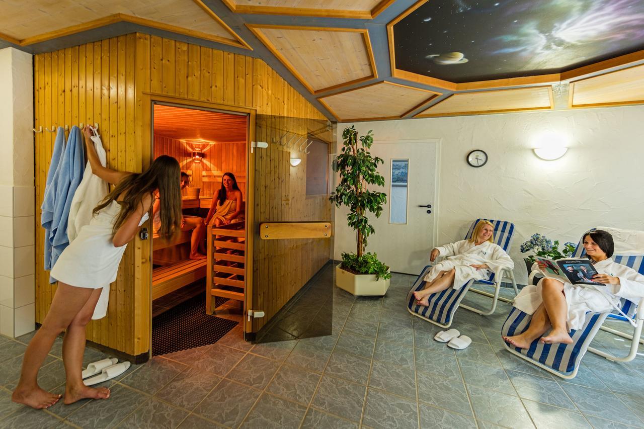 Gasthof - Hotel Zum Ochsen Gmbh Berghulen Eksteriør bilde