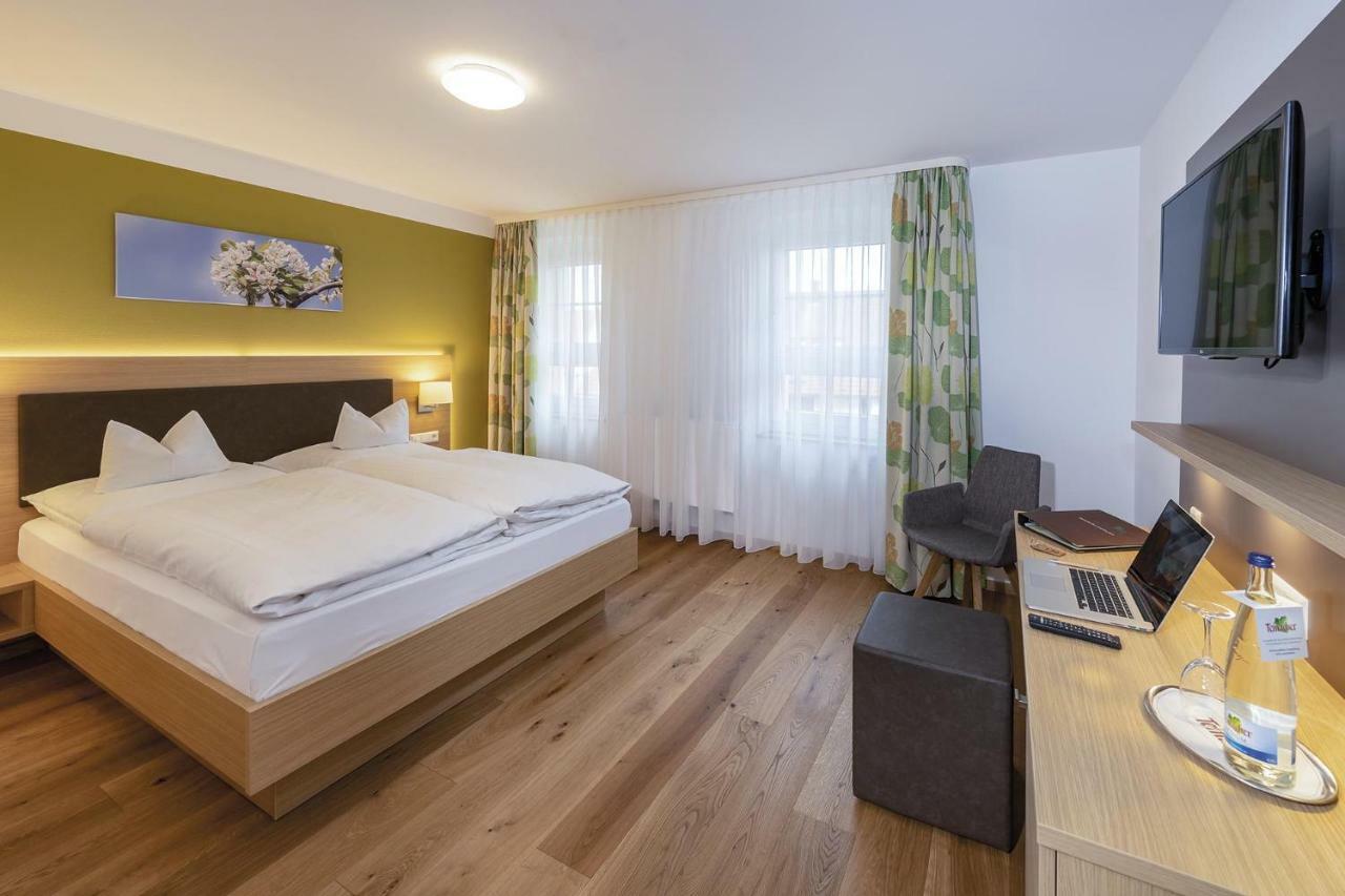 Gasthof - Hotel Zum Ochsen Gmbh Berghulen Eksteriør bilde