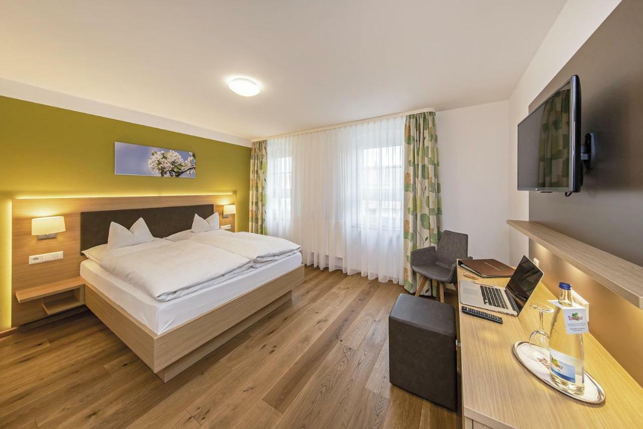 Gasthof - Hotel Zum Ochsen Gmbh Berghulen Eksteriør bilde